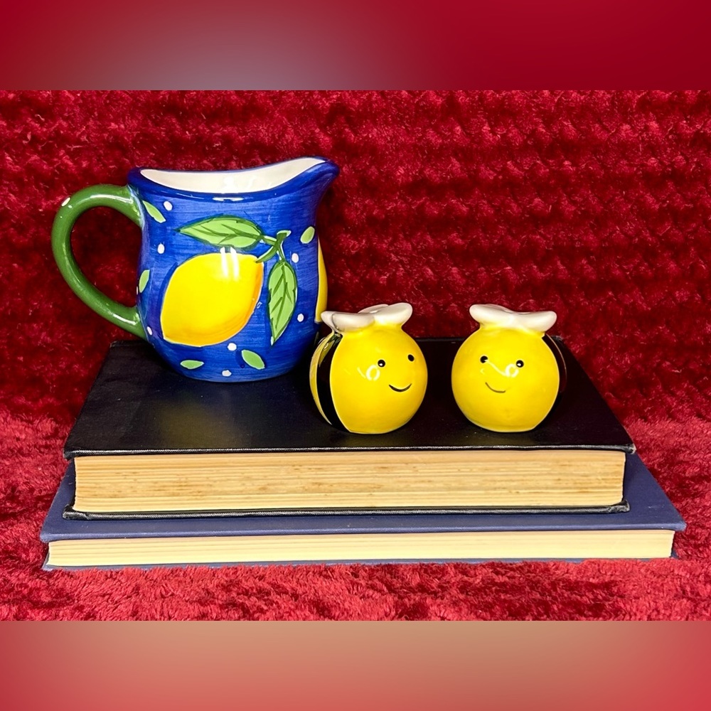 Super Cute Stoneware Black and Yellow Bumble Bee Salt and Pepper Shakers